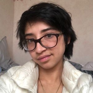 Meet your Posher, Alicia